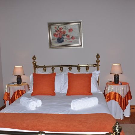 Berg en Dal Guesthouse Villiersdorp Buitenkant foto